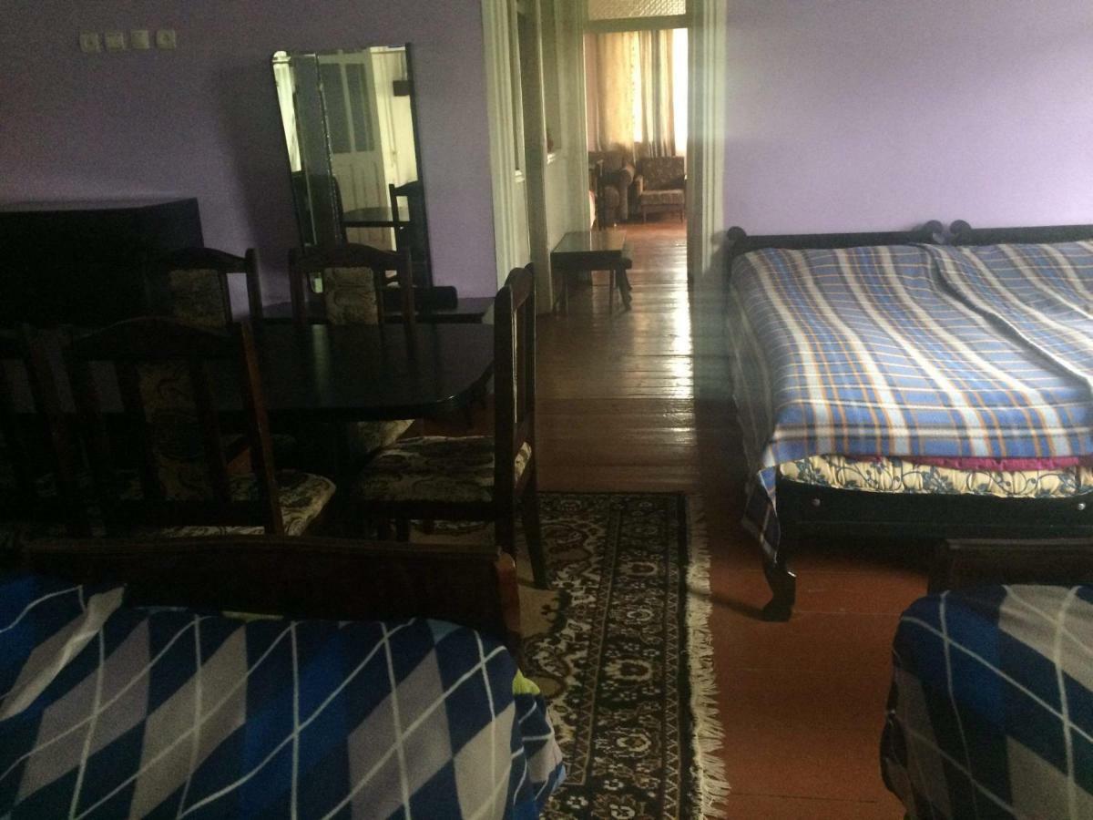 GuestHouse Malkhazi Bordjomi Extérieur photo